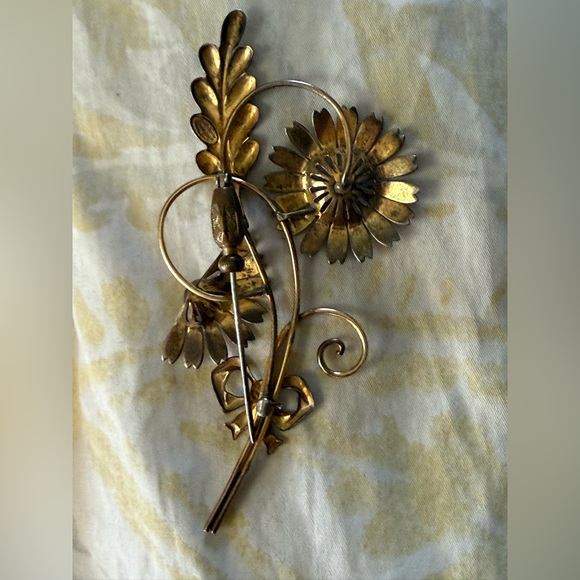 Vintage Van Dell 12K Gold Filled onSterling Silver Floral Brooch - Picture 3 of 7
